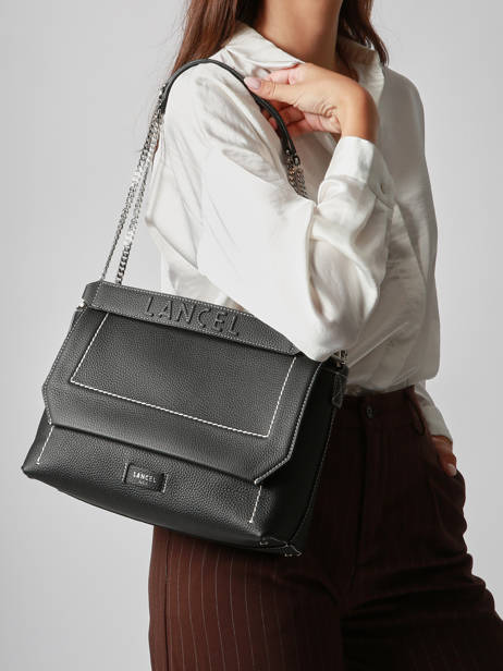 Cross Body Tas L Ninon Soft Leder Lancel Zwart ninon A13783 ander zicht 2